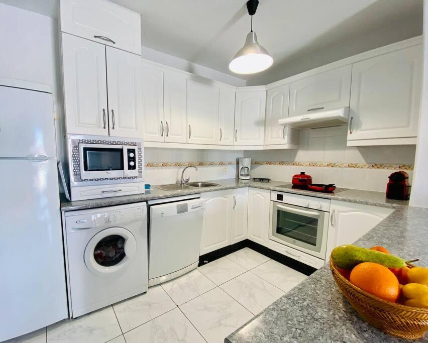 Comfy Home With Large Terrace Five Minutes From Ocean Los Cristianos  Εξωτερικό φωτογραφία