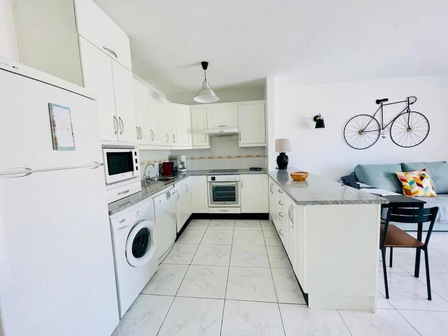 Comfy Home With Large Terrace Five Minutes From Ocean Los Cristianos  Εξωτερικό φωτογραφία